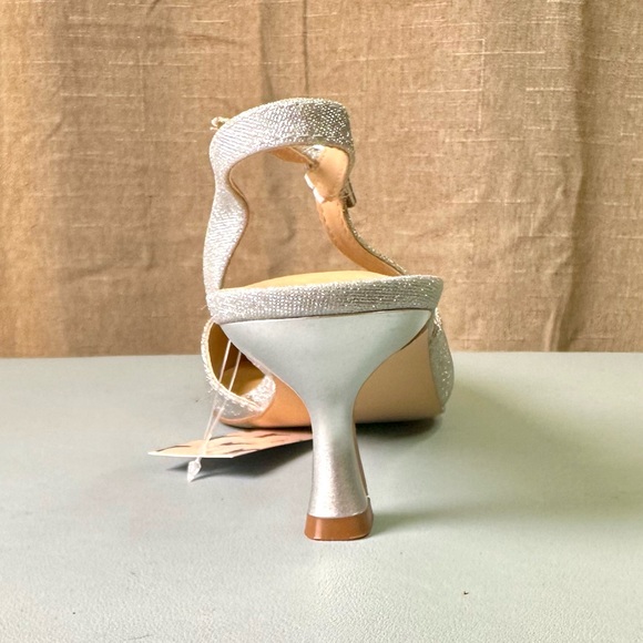 Silver heels - Picture 4 of 6